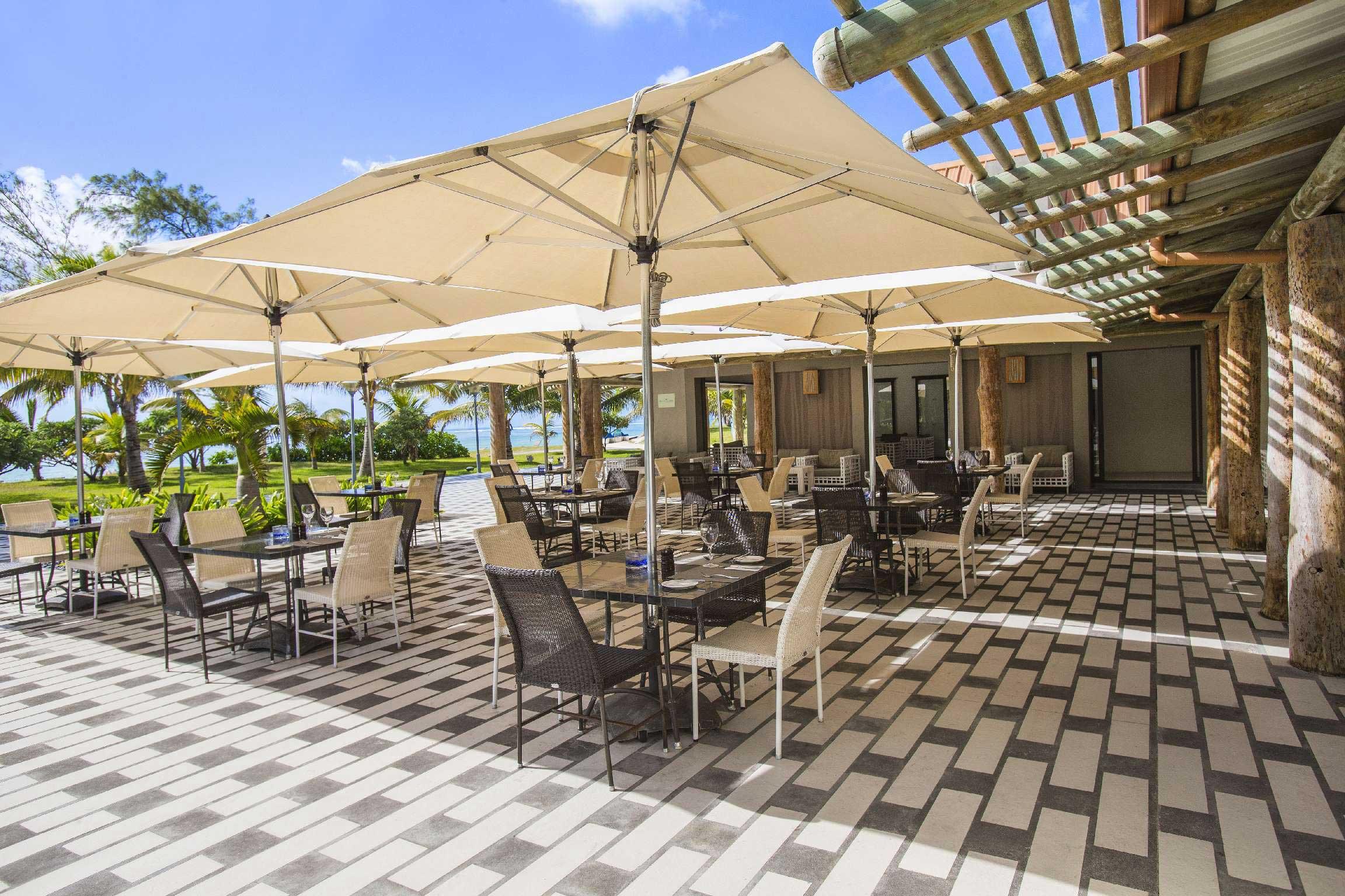 Crystals Beach Resort Belle Mare, A Member Of Radisson Individuals Palmar Exteriér fotografie