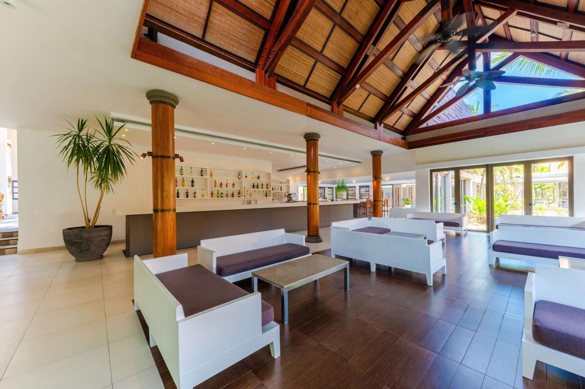 Crystals Beach Resort Belle Mare, A Member Of Radisson Individuals Palmar Exteriér fotografie
