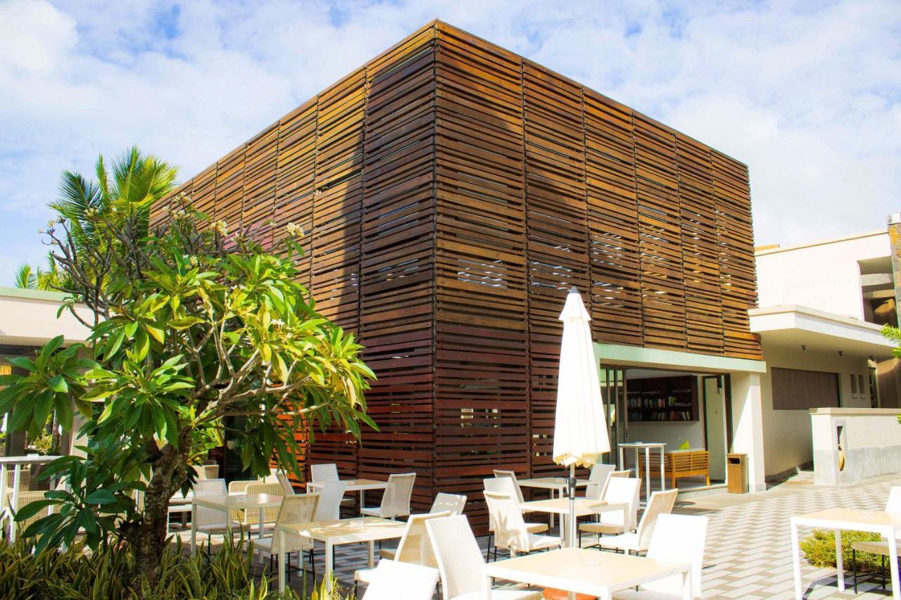 Crystals Beach Resort Belle Mare, A Member Of Radisson Individuals Palmar Exteriér fotografie